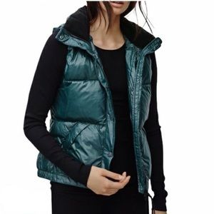 ARITZIA PUFFER VEST